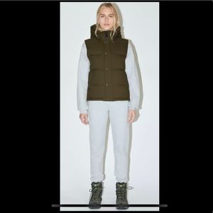 Aritzia TNA superpuff vest